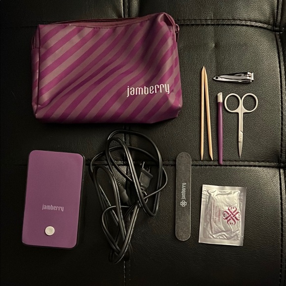 Jamberry Nails Mini Heater and Application Home Manicure Kit + 13 Nail Wraps - Picture 2 of 3